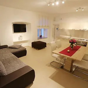 apartment-kala-zadar.hotelinzadar.com/